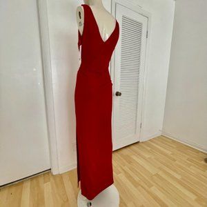 Ladies red/rasberry gown NWT size 4